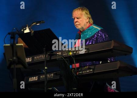 Rick Wakeman tritt auf der Cropredy Convention in Cropredy, Großbritannien, auf. August 2024 Stockfoto