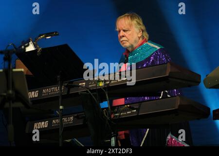 Rick Wakeman tritt auf der Cropredy Convention in Cropredy, Großbritannien, auf. August 2024 Stockfoto