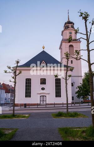 Blick auf die Friedenskirche in Saarbrücken. Stockfoto