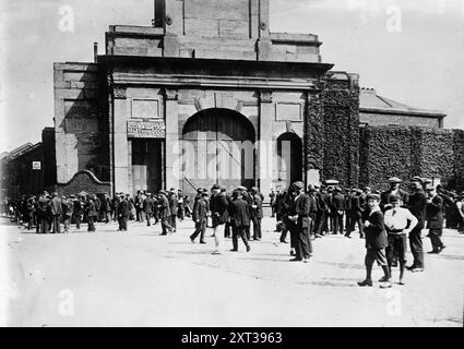 London Strike Tore of Great East India Dock; geschlossen zwischen 1910 und 1915. Stockfoto