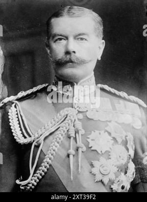 Viscount Kitchener, zwischen 1910 und 1915. Horatio Herbert Kitchener, 1. Earl Kitchener (1850–1916), ein britischer Feldmarschall und Prokonsul, der im Zweiten Burenkrieg und im Ersten Weltkrieg diente Stockfoto