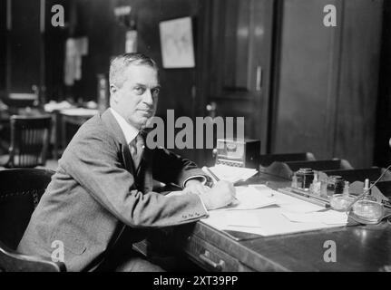 Arthur Woods, zwischen 1915 und 1920. Zeigt Colonel Arthur Hale Woods (1870–1942), der 1914 New York City Police Commissioner wurde. 1917 wurde er stellvertretender Direktor des Committee of Public Information on Foreign Propaganda. Stockfoto