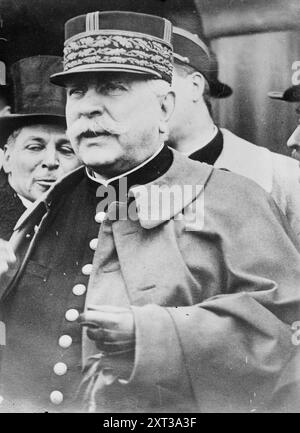 Gen. Joffre, zwischen 1915 und 1920. Zeigt den französischen General Joseph Jacques CE&#xb4;saire Joffre (1852–1931), der während des Ersten Weltkriegs diente Stockfoto