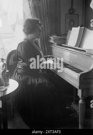 Frances Alda, zwischen 1915 und 1920. Zeigt die Sopranistin Frances Alda (1879–1952), die in Neuseeland als Fanny Jay Davis geboren wurde. Stockfoto