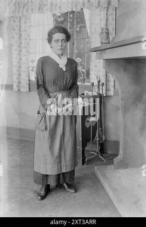 A. Nazimova, 1916. Zeigt die Schauspielerin Alla Nazimova am Set von "war Brides", Regie führte Herbert Brennan, 1916. Stockfoto