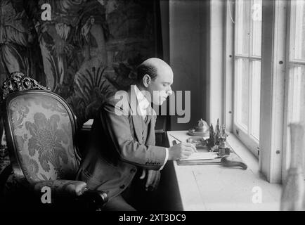 Casals, zwischen 1915 und 1920. Zeigt den spanischen Cellisten Pablo Casals (1876-1973). Stockfoto