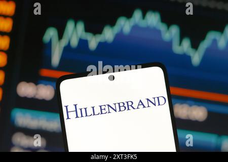 Paraguay. August 2024. In dieser Abbildung wird das Logo von Hillenbrand, Inc. Auf einem Smartphone-Bildschirm angezeigt. (Foto von Jaque Silva/SOPA Images/SIPA USA) *** ausschließlich für redaktionelle Nachrichten *** Credit: SIPA USA/Alamy Live News Stockfoto