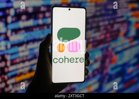 Paraguay. August 2024. In dieser Abbildung wird das Logo von cohere Inc. Auf einem Smartphone-Bildschirm angezeigt. (Foto von Jaque Silva/SOPA Images/SIPA USA) *** ausschließlich für redaktionelle Nachrichten *** Credit: SIPA USA/Alamy Live News Stockfoto