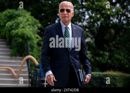 Washington, Usa. August 2024. Präsident Joe Biden verlässt das Weiße Haus in Washington, DC am Dienstag, den 13. August 2024. Der Präsident und die First Lady reisen nach New Orleans, Louisiana, um an der Biden Cancer Moonshot Initiative an der Tulane University teilzunehmen. Foto: Bonnie Cash/Pool/ABACAPRESS. COM Credit: Abaca Press/Alamy Live News Stockfoto