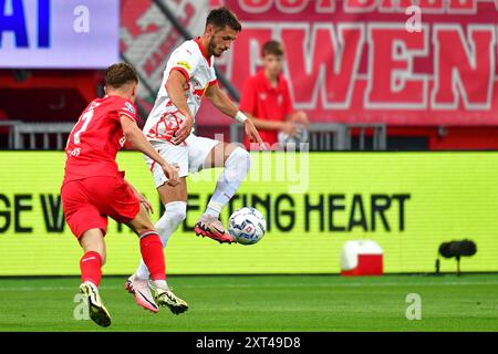 ENSCHEDE, 13-08-2024 , Stadion de Grolsch Veste, Fußball, UEFA Champions League, Qualifikation, Saison 2024 / 2025, FC Twente - Salzburg. Salzburger Spieler Amar Dedic Stockfoto