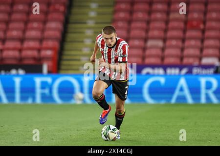 Sheffield, Großbritannien. August 2024. Alfie Gilchrist von Sheffield United bricht mit dem Ball während des Carabao Cup-Spiels Sheffield United gegen Wrexham in der Bramall Lane, Sheffield, Vereinigtes Königreich, 13. August 2024 (Foto: Mark Cosgrove/News Images) in Sheffield, Vereinigtes Königreich am 13. August 2024. (Foto: Mark Cosgrove/News Images/SIPA USA) Credit: SIPA USA/Alamy Live News Stockfoto