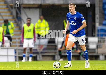 Cardiff, Großbritannien. August 2024. Mark McGuinness von Cardiff City in Aktion. Spiel der 1. Runde des Carabao Cup EFL Cup, Cardiff City gegen Bristol Rovers im Cardiff City Stadium in Cardiff, Wales am Dienstag, den 13. August 2024. Dieses Bild darf nur für redaktionelle Zwecke verwendet werden. Nur redaktionelle Verwendung, Bild von Lewis Mitchell/Andrew Orchard Sportfotografie/Alamy Live News Credit: Andrew Orchard Sportfotografie/Alamy Live News Stockfoto