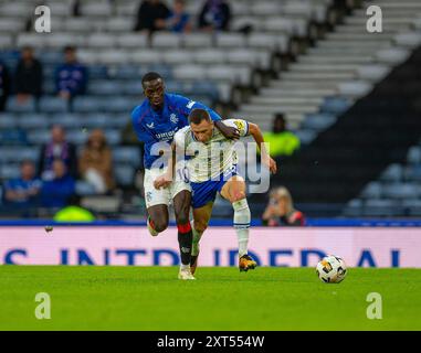 Hampden Park, Glasgow, Großbritannien. August 2024. Champions League Qualifying Football, Second Leg, Rangers gegen Dynamo Kiew; Mohamed Diomande von Rangers fouls Vladyslav Kabaiev von Dynamo Kiew Credit: Action Plus Sports/Alamy Live News Stockfoto