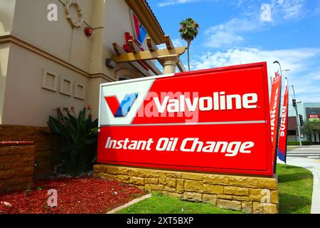 Valvoline Instant Oil Change, amerikanisches Unternehmen, das vorbeugende Wartungsdienstleistungen für viele verschiedene Fahrzeugtypen anbietet Stockfoto