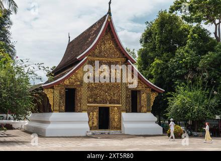 Asien Kultur und Natur Reiseziele in Laos Trauerkapelle im buddhistischen Tempel an der Nordspitze der Luang Prabang Halbinsel Laos Stockfoto