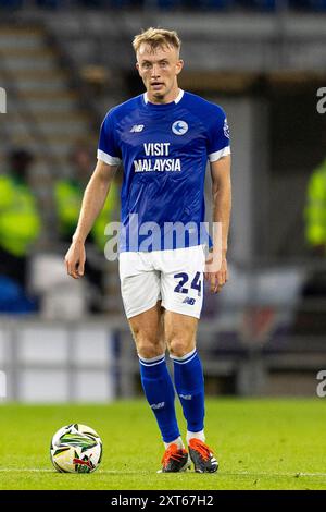 Cardiff, Großbritannien. August 2024. Eli King of Cardiff City in Aktion. Spiel der 1. Runde des Carabao Cup EFL Cup, Cardiff City gegen Bristol Rovers im Cardiff City Stadium in Cardiff, Wales am Dienstag, den 13. August 2024. Dieses Bild darf nur für redaktionelle Zwecke verwendet werden. Nur redaktionelle Verwendung, Bild von Lewis Mitchell/Andrew Orchard Sportfotografie/Alamy Live News Credit: Andrew Orchard Sportfotografie/Alamy Live News Stockfoto