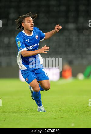 Derby, Großbritannien. August 2024. Lewis GORDON vom Chesterfield FCmacht einen Balllauf während des Carabao Cup Matches Derby County gegen Chesterfield im Pride Park Stadium, Derby, Vereinigtes Königreich, 13. August 2024 (Foto: Mark Dunn/News Images) in Derby, Vereinigtes Königreich am 13. August 2024. (Foto: Mark Dunn/News Images/SIPA USA) Credit: SIPA USA/Alamy Live News Stockfoto