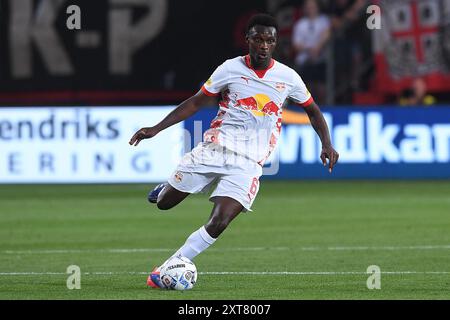 Enschede, Deutschland. August 2024. Fussball UEFA Champions League Qualifikation 3. Runde FC Twente - FC Salzburg am 13.08.2024 im Stadion de Grolsch Veste in Enschede Samson Baidoo ( Salzburg ) Foto: Revierfoto Credit: ddp Media GmbH/Alamy Live News Stockfoto