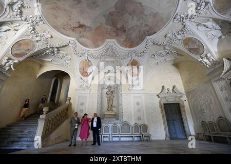 Kromeriz, Tschechische Republik. August 2024. Die Sala Terrena befindet sich im Erdgeschoss des Erzbischofsschlosses in Kromeriz, Tschechien. Ist eines der besten Beispiele für frühbarocke Architektur in der Tschechischen Republik. Sie besteht aus drei Hallen und zwei künstlichen Höhlen, sogenannten Grotten. Quelle: Dalibor Gluck/CTK Photo/Alamy Live News Stockfoto