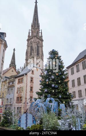 Elsass, Frankreich: Hauptplatz von Mulhouse mit historischen Häusern, Frankreich Stockfoto