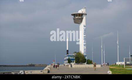 Le Havre, Frankreich - 23. Juli 2022: Der berühmte Hafen der Stadt Le Havre an einem sonnigen Tag Stockfoto