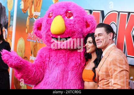 Hollywood, Usa. August 2024. HOLLYWOOD, LOS ANGELES, KALIFORNIEN, USA - 13. AUGUST: Shay Shariatzadeh und Ehemann John Cena kommen zur Los Angeles Premiere von Amazon MGM Studios' 'Jackpot!' Am 13. August 2024 im TCL Chinese Theatre IMAX in Hollywood, Los Angeles, Kalifornien, USA. (Foto: Xavier Collin/Image Press Agency) Credit: Image Press Agency/Alamy Live News Stockfoto