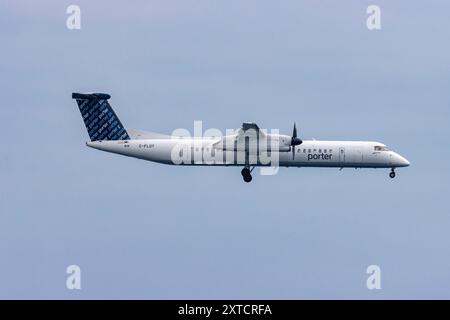 Flugzeuge der Porter Airlines Prop Engine landen am Billy Bishop Airport auf Centre Island, Toronto, Ontario, Kanada Stockfoto