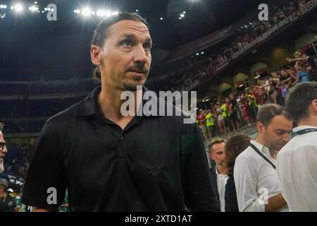 Mailand, Italie. August 2024. Zlatan Ibrahimovic (AC Milan) während des Trofeo Silvio Berlusconi 2024 Fußballspiels zwischen AC Mailand und AC Monza am 13. August 2024 im San Siro Stadion in Mailand, Italien - Foto Morgese-Rossini/DPPI Credit: DPPI Media/Alamy Live News Stockfoto