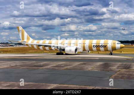 Condor Airbus A330-900 Flugzeug Flughafen Frankfurt in Deutschland Frankfurt, Deutschland - 16. Juni 2024: Ein Airbus A330-900 Flugzeug der Condor mit dem Kennzeichen D-ANRH am Flughafen in Frankfurt. *** Condor Airbus A330 900 Flugzeuge Frankfurt Airport in Deutschland Frankfurt, Deutschland 16. Juni 2024 Ein Condor Airbus A330 900 Flugzeug mit der Registrierung D ANRH am Flughafen Frankfurt, Deutschland Stockfoto