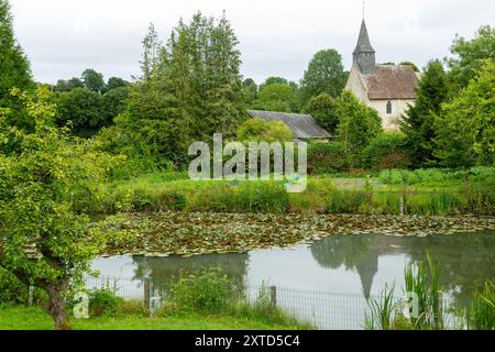 Eglise du Grandouet (Kirche von Granduoet) entlang des Cider Trail bei Cambremer, Frankreich Stockfoto