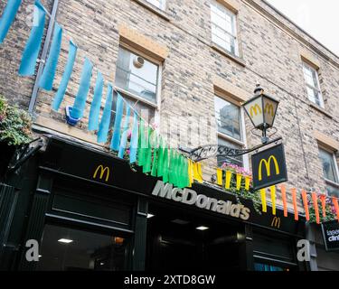 McDonalds Restaurant in Cambridge, Großbritannien Stockfoto