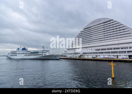 Kobe Meriken Park Oriental Hotel am 15. Februar 2024 am Ufer der Stadt Kobe in der Präfektur Hyogo in Japan Stockfoto