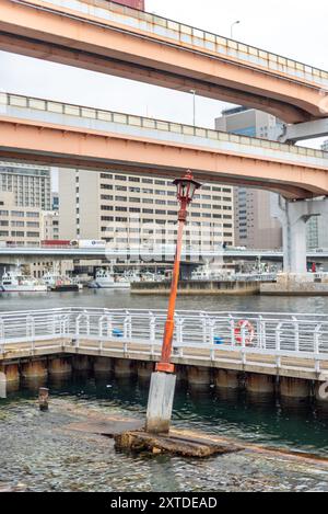 Port of Kobe Earthquake Memorial Park in Kobe Japan, Memorial to Great Hanshin Earthquake of 1995, in Kobe, Japan am 15. Februar 2024 Stockfoto