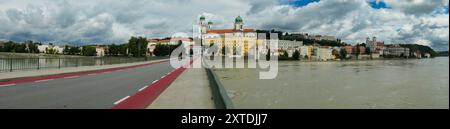 Panoramablick auf Passau - Stadt der drei Flüsse - Bayern - Deutschland - Inn-Riverside Stockfoto