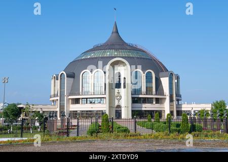 TULA, RUSSLAND - 15. JULI 2024: Der Bau des Staatlichen Waffenmuseums an einem sonnigen Juli-Tag Stockfoto