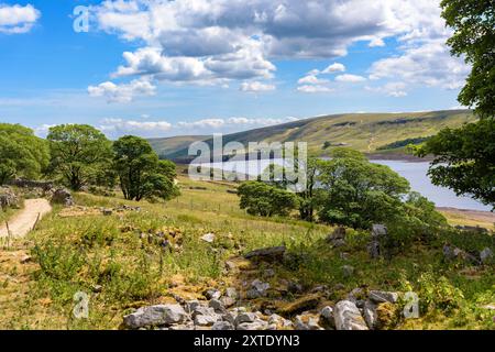 Blick über das Scar House Reservoir vom verlassenen Village of Lodge Stockfoto