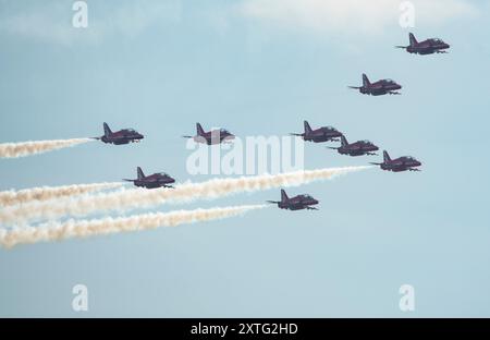 Die Red Arrows auf der Blackpool Air Show schließen die Show am Sonntag, den 11. August 2024. Stockfoto