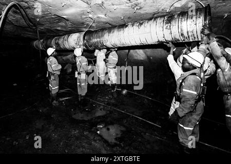 Die unterirdische Platinum Palladium Mining and Machinery in Johannesburg, Südafrika Stockfoto