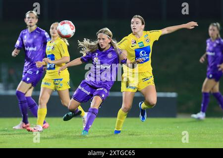 Wien, Österreich. August 2024. Wien, Österreich, 14. August 2024: Katharina Moser (6 Austria Wien) und Magdalena Rukavina (22 First Vienna FC) kämpfen um den Ball beim Match der Admiral Frauen Wien gegen Österreich Wien Tom Seiss/SPP (Tom Seiss/SPP) Credit: SPP Sport Press Photo. /Alamy Live News Stockfoto