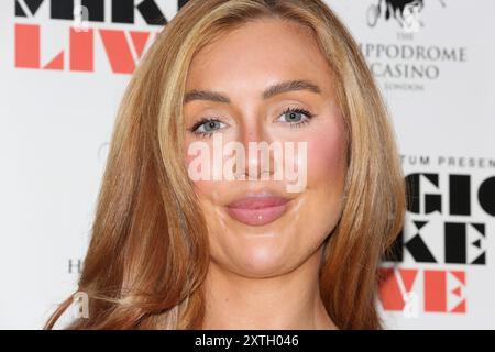 Patsy Field nimmt an der Sommersoiree „Love Island“ bei „Magic Mike Live“ Teil, die im Londoner Hippodrome stattfindet. Stockfoto