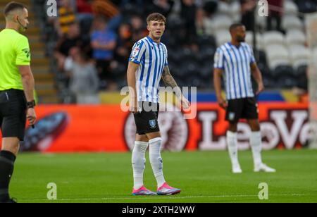 Charlie McNeill (17) beim Spiel Hull City FC gegen Sheffield Wednesday FC Carabao Cup Runde 1 im MKM Stadium, Hull, England, Großbritannien am 14. August 2024 Credit: Every Second Media/Alamy Live News Stockfoto