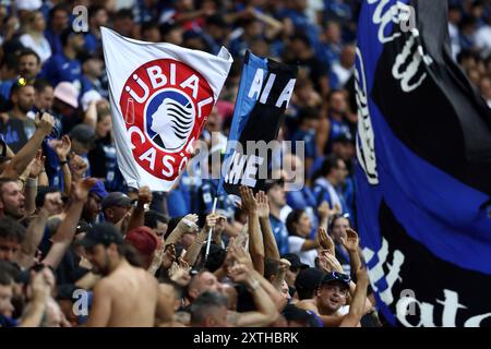 Warschau, Pologne. August 2024. Atalanta Fans beim Fußball-Spiel des UEFA Super Cup 2024 zwischen Real Madrid CF und Atalanta BC am 14. August 2024 im PGE Narodowy in Warschau, Polen - Foto Piotr Matusewicz/DPPI Credit: DPPI Media/Alamy Live News Stockfoto