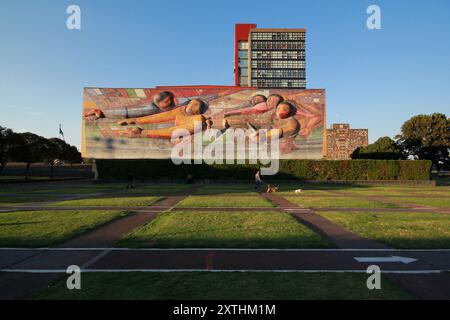 Ciudad de Mexico, Mexiko - 26. Dezember. 2015: Rektorengebäude der UNAM in Mexiko Stockfoto