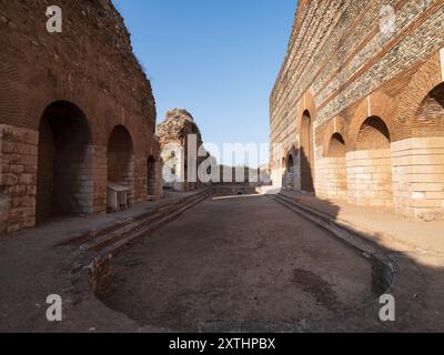 Innenansicht der Sardis-Synagoge. Die antike Stadt Sardes oder Sardeis. Die Stadt Sard, die Hauptstadt der Lydianer. Türkei Stockfoto