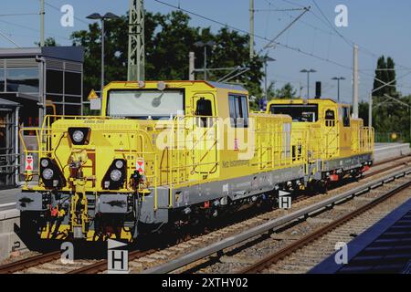 Berlin, Deutschland. August 2024. Eine Lokomotive für die Bahnwartung der Deutschen Bahn, fotografiert in Berlin am 12. August 2024. Quelle: dpa/Alamy Live News Stockfoto