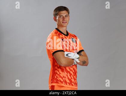 Sheffield, Großbritannien. August 2024. Michael Cooper unterschreibt Sheffield United in der Bramall Lane Sheffield. Bild : Simon Bellis/Sportimage Credit: Sportimage Ltd/Alamy Live News Stockfoto