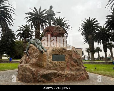 Swakopmund, Namibia. August 2024. Das Marinemahnmal in Swakopmund erinnert an das Marine Expeditionskorps der deutschen Schutztruppe, das 1904 an der Niederschlagung des Herero- und Nama-Aufstandes beteiligt war. Deutsche Soldaten verübten in Namibia zwischen 1904 und 1908 während der deutschen Kolonialzeit Völkermord. Kristin Palitza/dpa/Alamy Live News Stockfoto