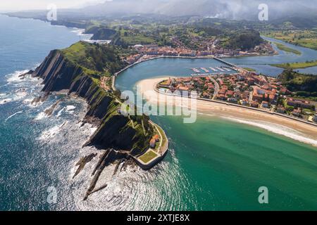 Luftaufnahme von Ribadesella in Nordspanien Stockfoto