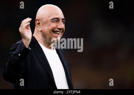 Mailand, Italien. 14. August 2024. Adriano Galliani lächelt am Ende des Trofeo Silvio Berlusconi Fußballspiels zwischen AC Milan und AC Monza. Der AC Milan gewann 3-1 gegen den AC Monza. Quelle: Nicolò Campo/Alamy Live News Stockfoto