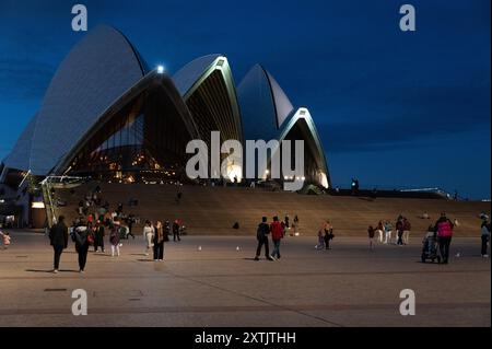 Eines der Wahrzeichen Sydneys ist das Opernhaus in Sydney, New South Wales (NSW), Australien. Stockfoto